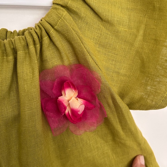 Girl’s A-Line Cap Sleeve Chartreuse Linen Dress with Removeable Pin and Bow - Picture 4 of 11